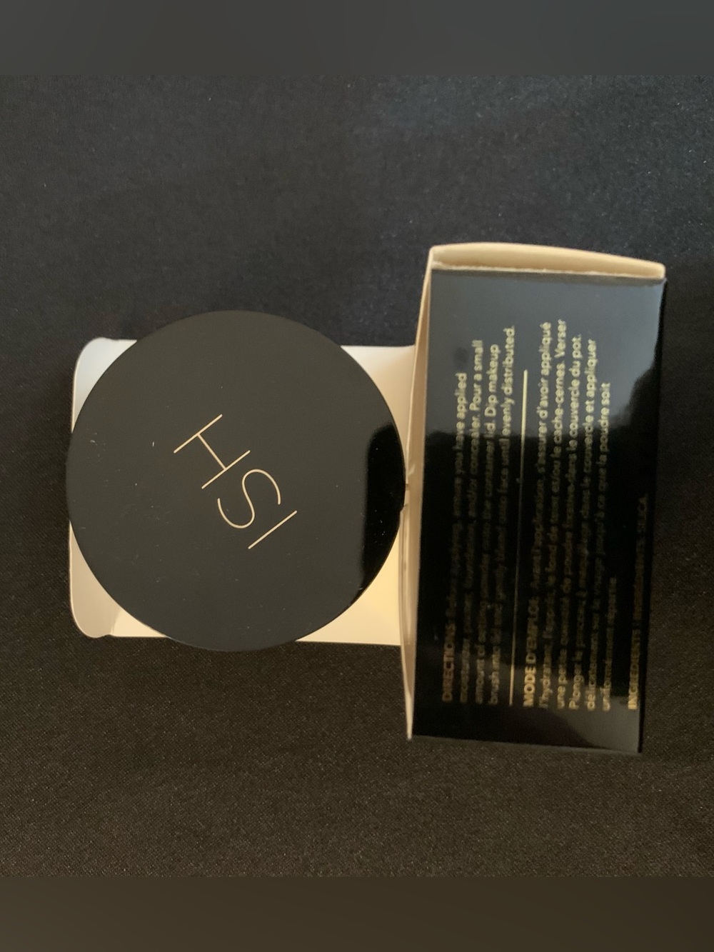 ISH Compact Pressed Powder - Black & Gold Lettering